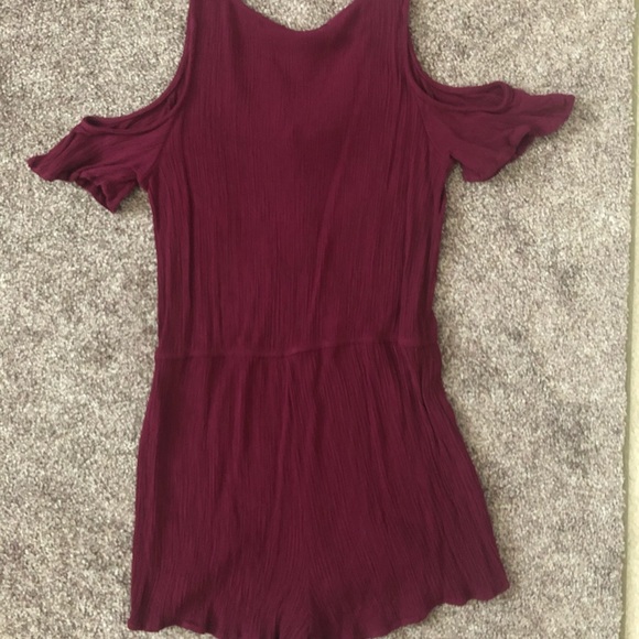 Cold shoulder romper - Picture 2 of 2
